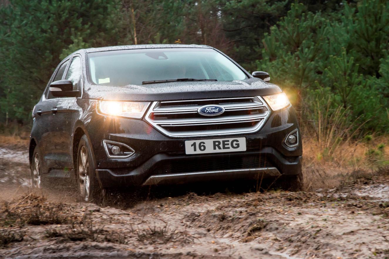 1122372_The all-new Edge is well-equipped, offering Ford intelligent all-wheel drive as standard