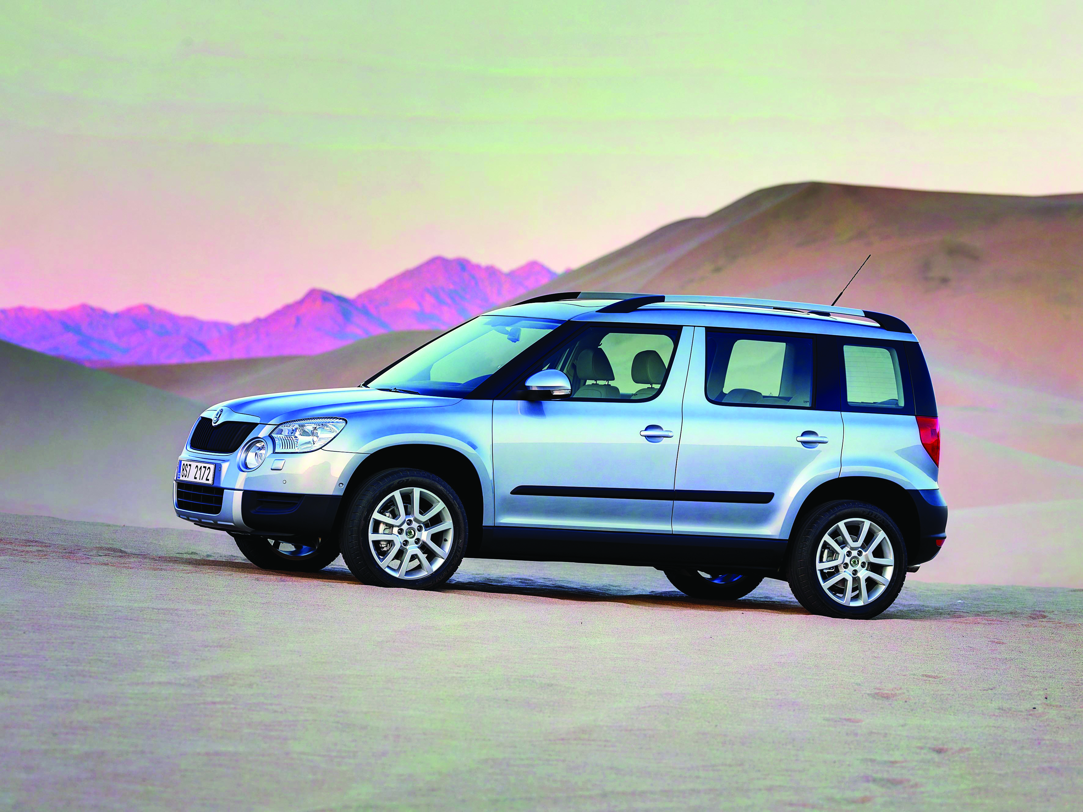 Шкода йети 12. Шкода Йети. Шкода етти 2010. Шкода Йети 2010 года. Skoda Yeti 4x4.