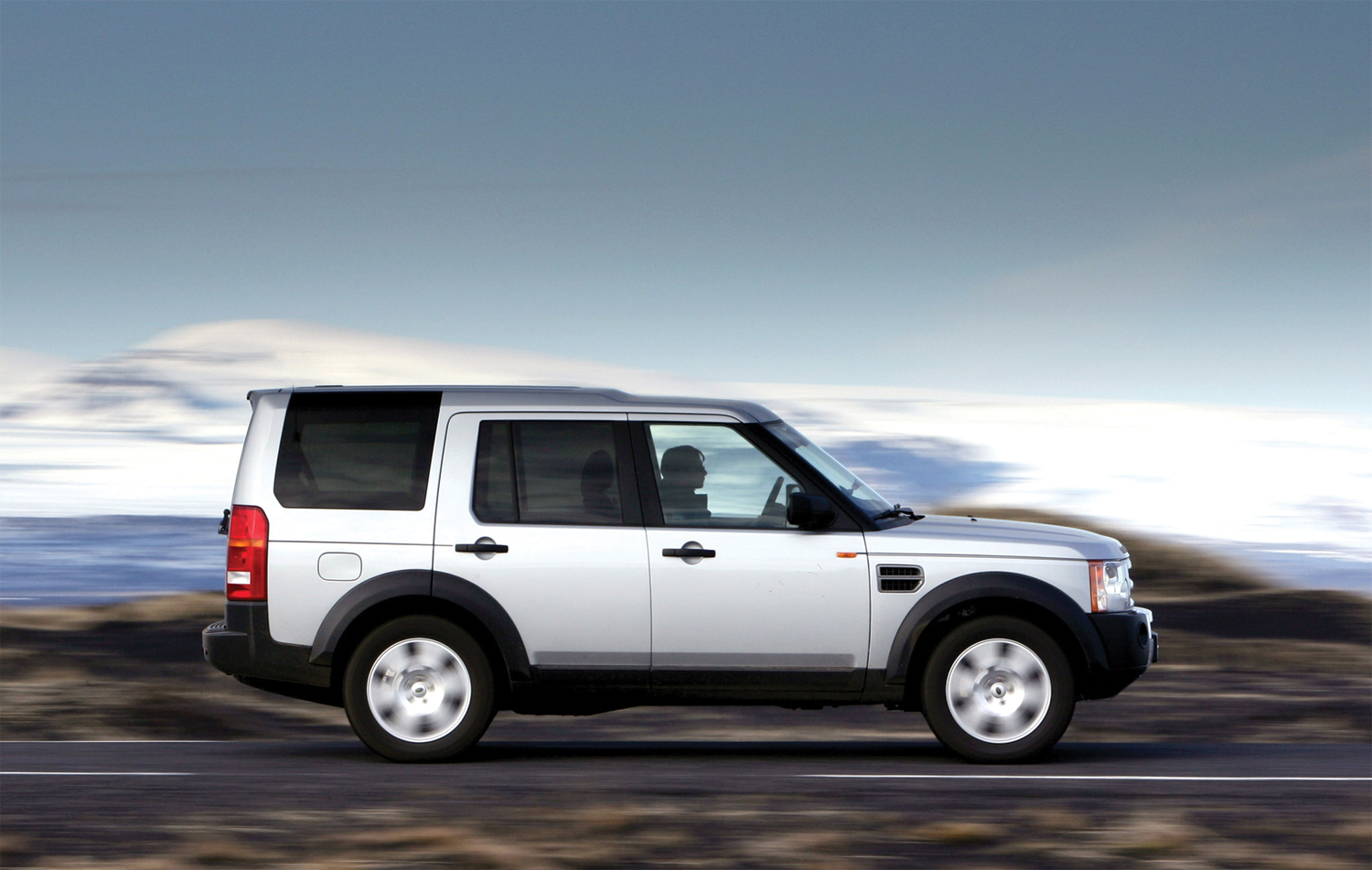 Ленд ровер дискавери характеристики. Land Rover Discovery 3. Land Rover Discovery 3 новый. Ленд Ровер Дискавери 3 2008. Land Rover Discovery 3 Expedition.