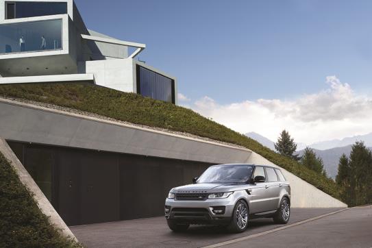 2017 Range Rover Sport exterior (3)