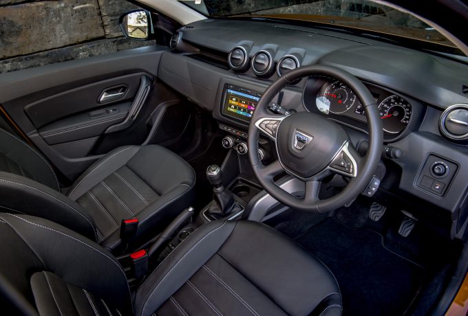 All-New Dacia Duster SCe 115 4×4 Prestige – Interior EMBARGO 220618 12h00 (1)