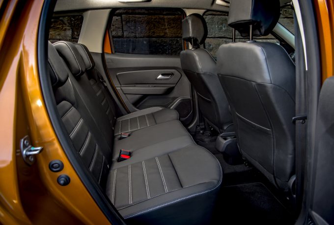 All-New Dacia Duster SCe 115 4×4 Prestige – Interior EMBARGO 220618 12h00 (4)